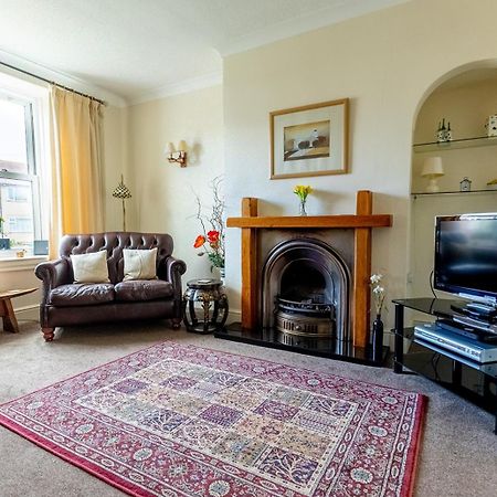 Willow Cottage - Cost 3 Bed Cottage In Penrhyn Bay With Sea Views With Access To Snowdonia Рос-он-Сі Екстер'єр фото