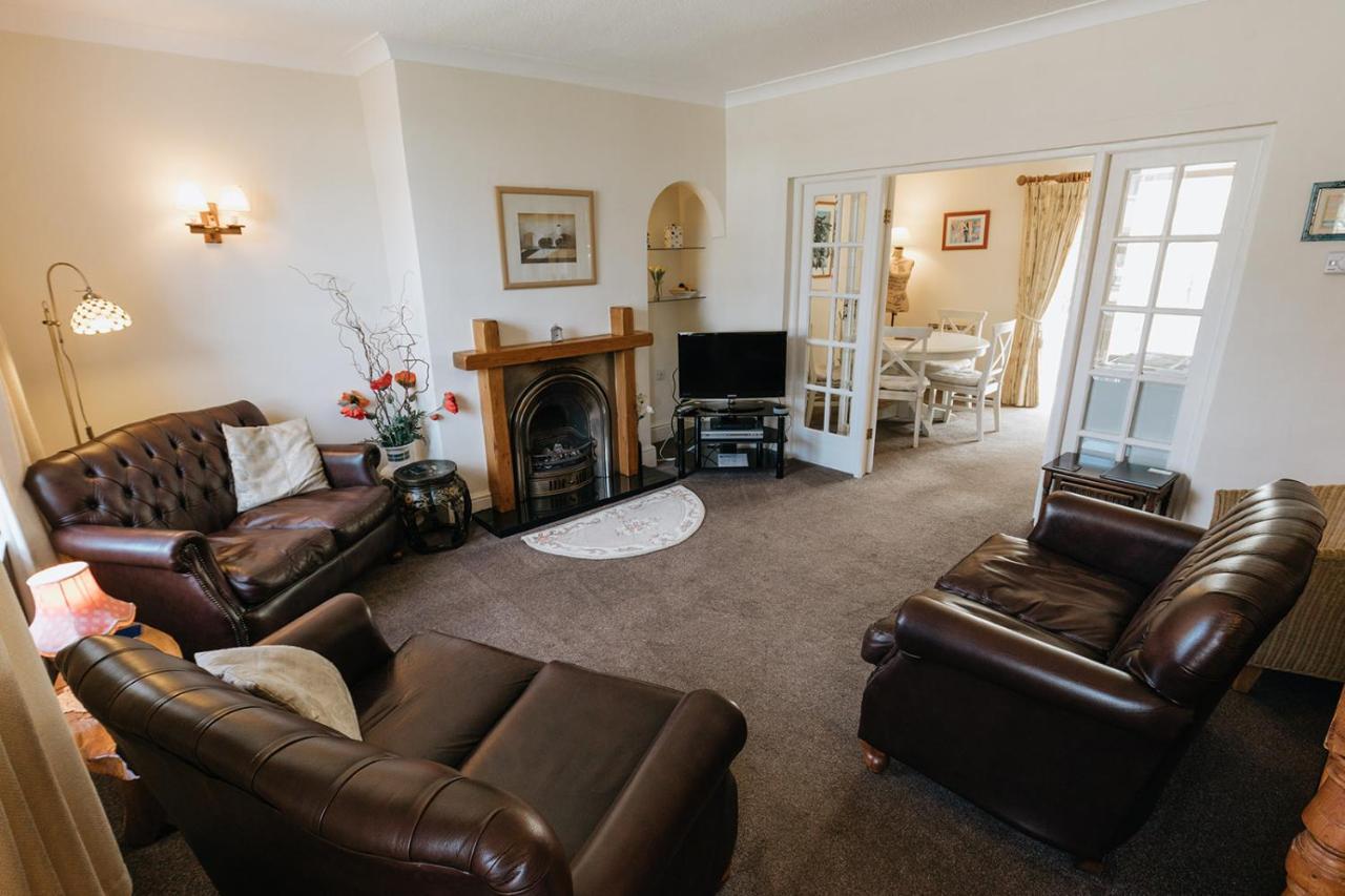 Willow Cottage - Cost 3 Bed Cottage In Penrhyn Bay With Sea Views With Access To Snowdonia Рос-он-Сі Екстер'єр фото