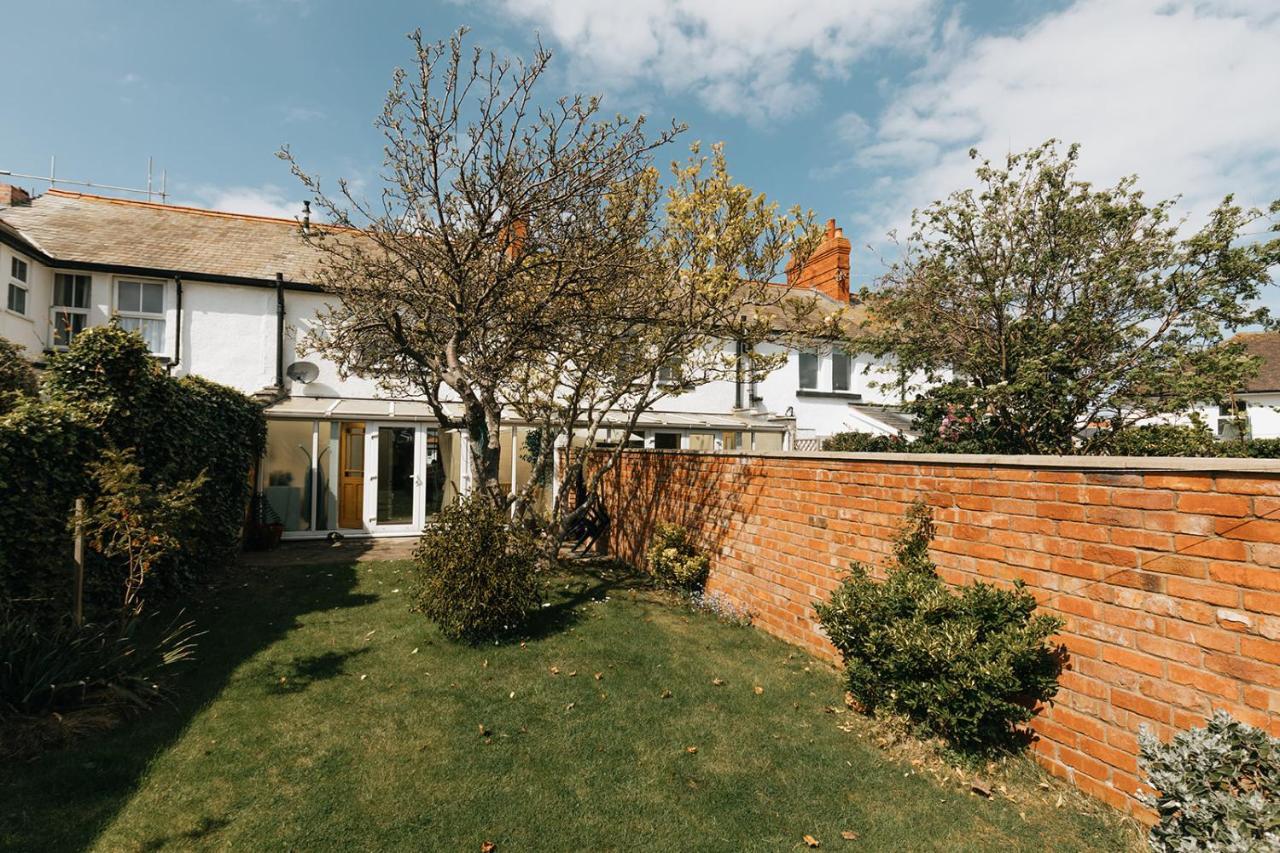 Willow Cottage - Cost 3 Bed Cottage In Penrhyn Bay With Sea Views With Access To Snowdonia Рос-он-Сі Екстер'єр фото