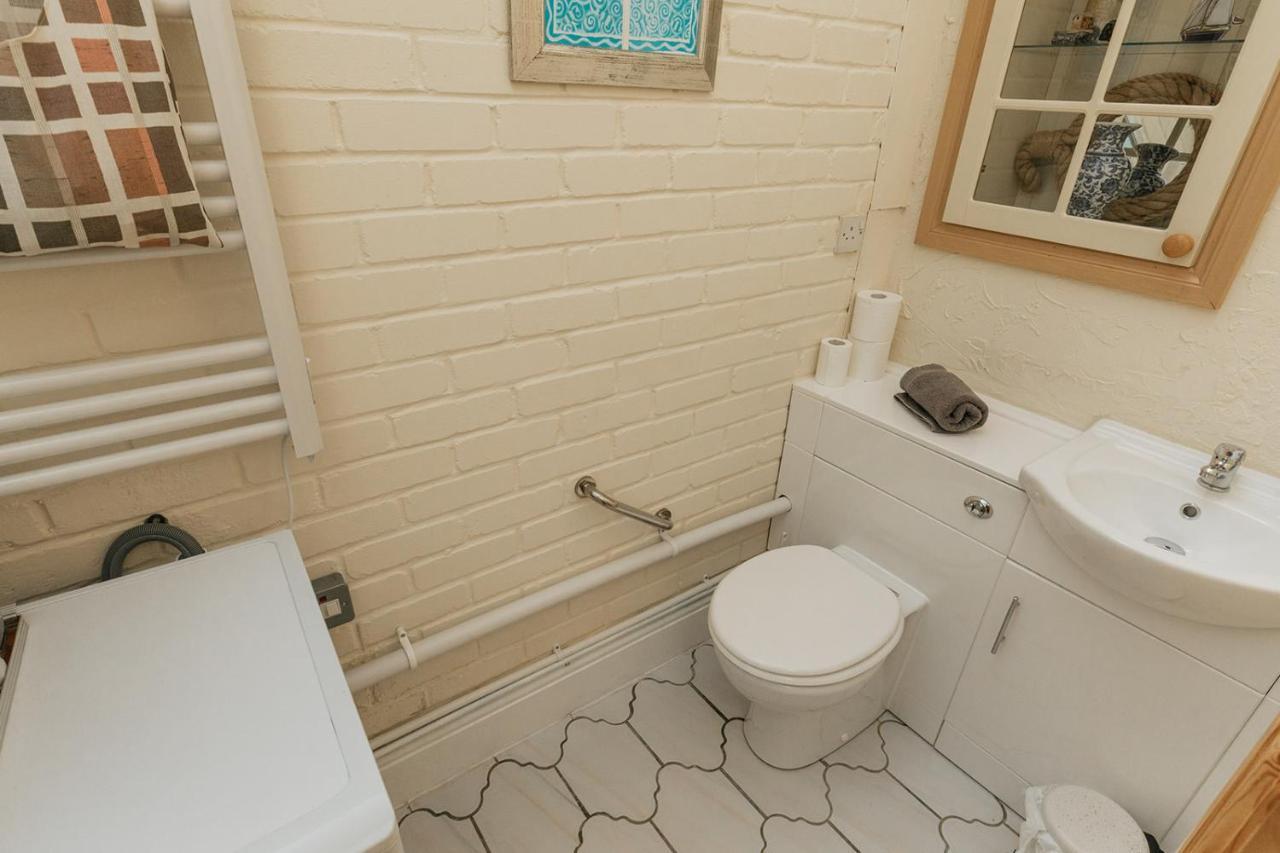 Willow Cottage - Cost 3 Bed Cottage In Penrhyn Bay With Sea Views With Access To Snowdonia Рос-он-Сі Екстер'єр фото